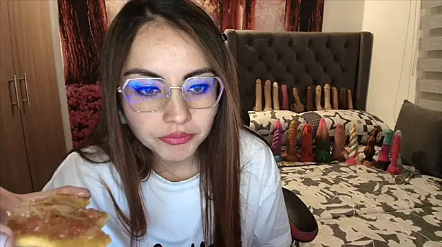 sofia23dirty: онлайн-секс-чат