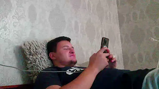 Show modela miki_lav1 na web-kameri