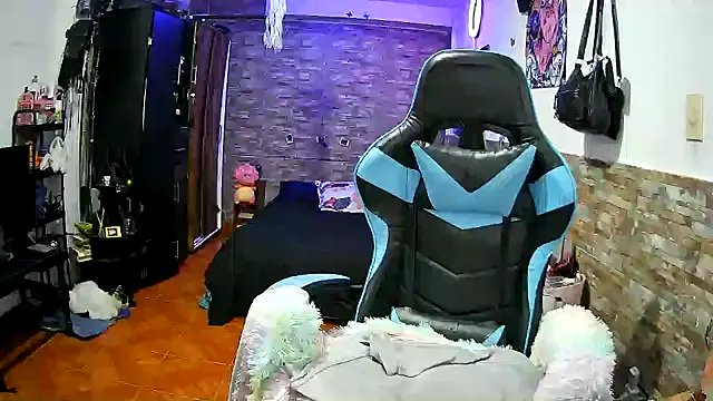 AngelaQueen_ élő XXX-chatje