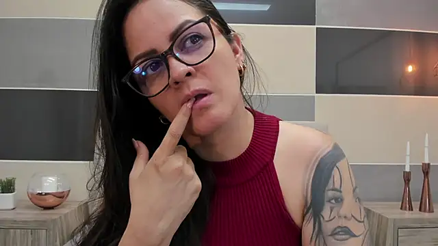 Chat +18 de Zara_Jackson ao vivo
