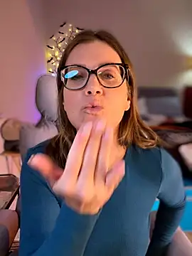 MaiseKnox Chat XXX live