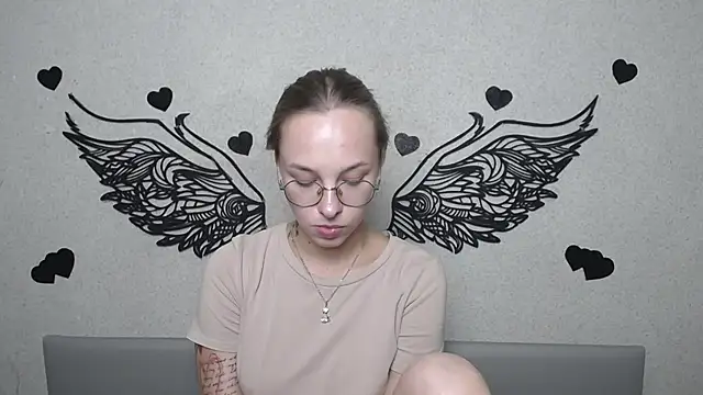 SteshaGlass live XXX chat