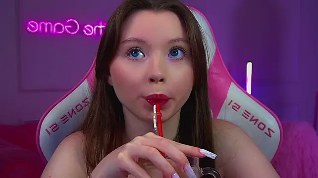KeiraAsti live XXX chat