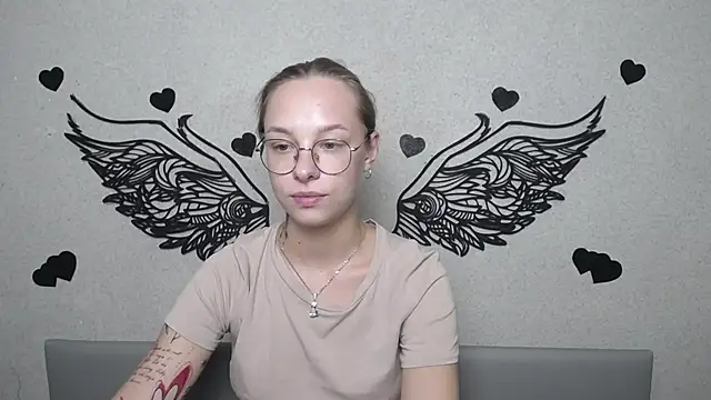 SteshaGlass live XXX chat