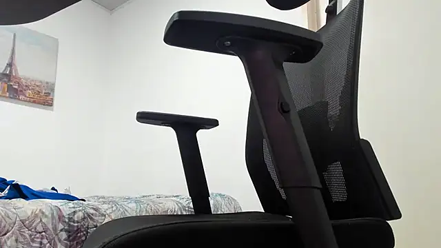 XXX chat uživo modela doll10stars