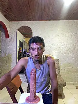 maxI_dick33 élő XXX-chatje