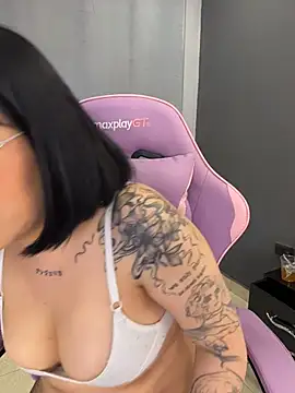 nicole-cooper live XXX chat