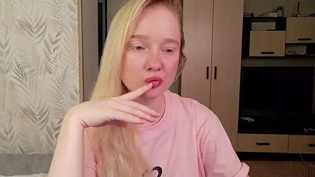 Shawty_Mia Live XXX Chat
