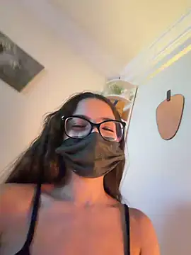 IRIS-GIRLn Live XXX chat