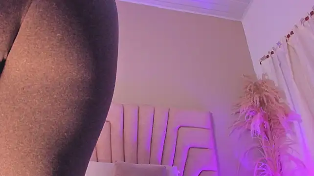 nova_silk 现场XXX聊天