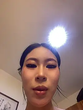 qiannvyoulijiang00 webcam show