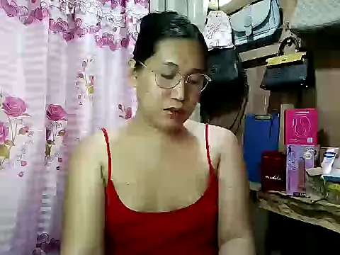 Romantic_Sabrina Pertunjukan Webcam