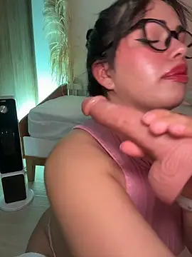 צ'אט XXX בשידור חי של andra_rose