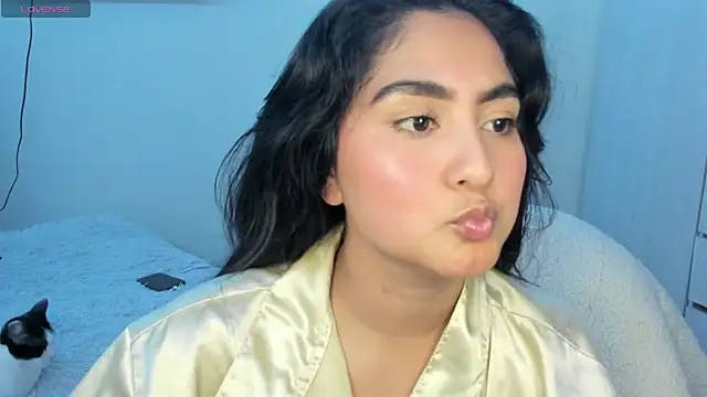 Chat +18 de zakura_ania ao vivo