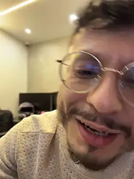 Chat XXX ao vivo de andrewlopezz