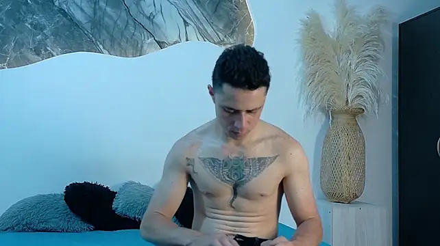 Chat XXX ao vivo de LoganKush_