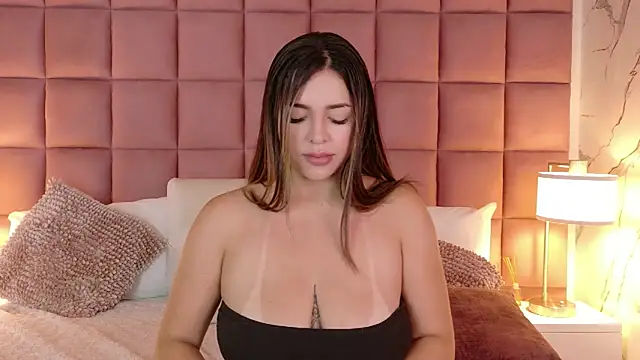 دردشة NathyMiller الجنسية المباشرة