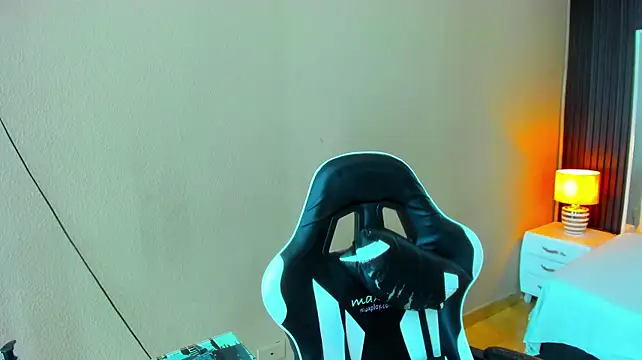 nicky_rosee1 XXX чат на живо