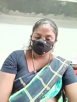 הופעת וובקאם של Tamil-Nandhini