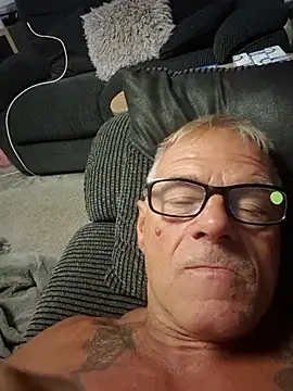 gymrat61 Live XXX Chat