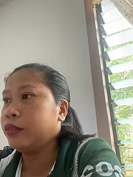 Pilipinalyn23's Live XXX Chat