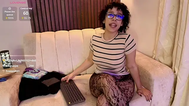 Laena_Castillo Live XXX-Chat