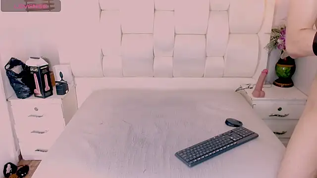 Atley_Dolly webcam show