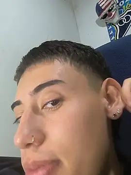 Show de Thiagoo_Vega na webcam