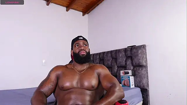 james_musclebbc Adlı Modelin Canlı XXX Sohbeti