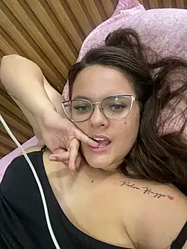 Show de webcam de Laryssinha_69