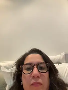 Chat +18 de amooraaamoon ao vivo