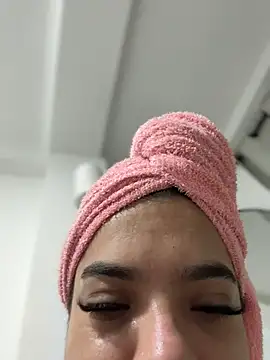 JuanitaMore01's Live XXX Chat