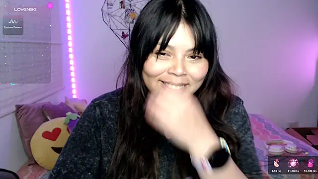 EllieMoonX Show in webcam