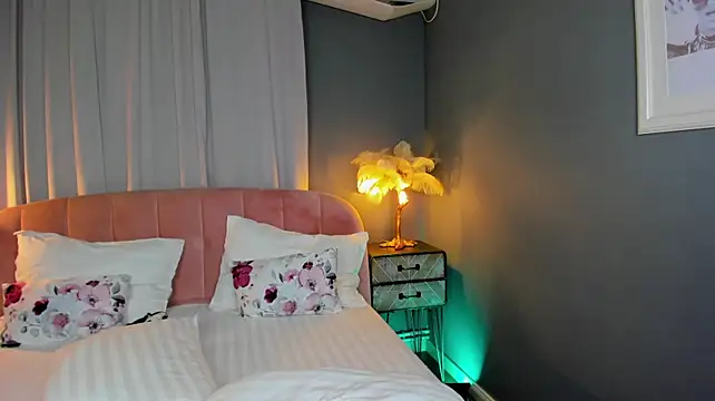 AmedeeaBanks Live XXX-Chat