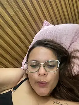 Show de webcam de Laryssinha_69