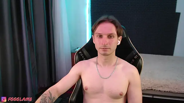 Webkamerová show F666LAMEE