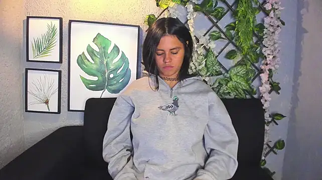 Kim_lowel XXX чат на живо