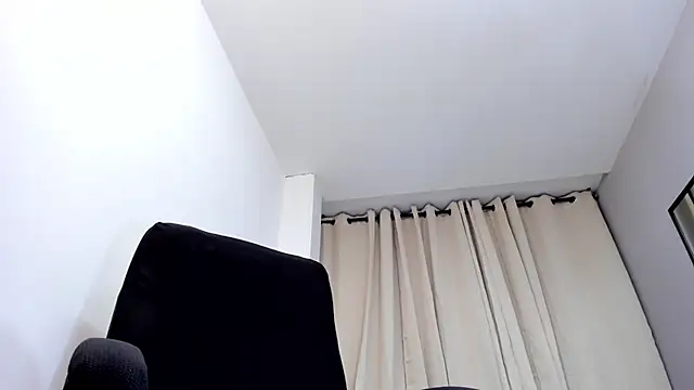 Violeta_Tepes live XXX chat