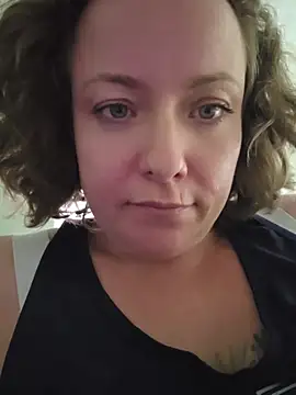 Chat +18 de julimonroe ao vivo