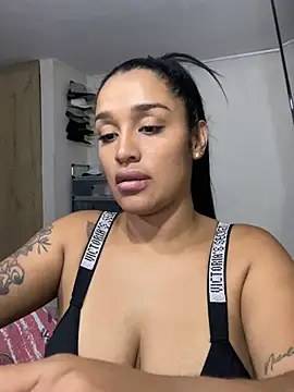KatalinnaBrown's Live XXX Chat