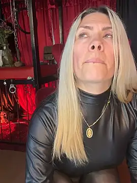 MistressAndre Chat XXX live