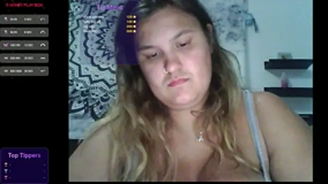 Latinamommy26's Webcam Show