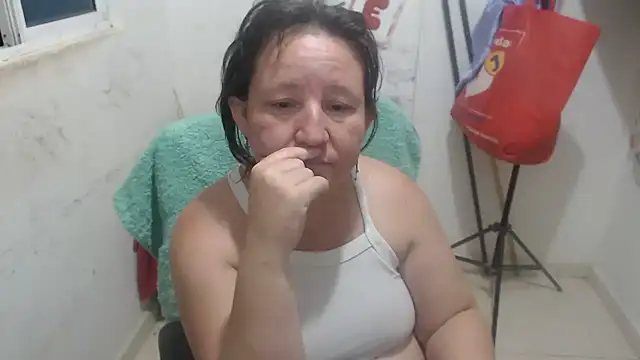 Yohis_Kiut25's Live XXX Chat