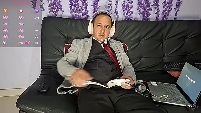 Živý XXX chat EnzoRomanof