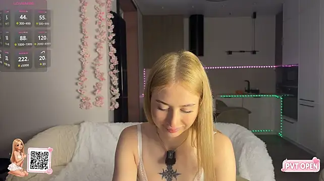 دردشة BlondieBoom الجنسية المباشرة