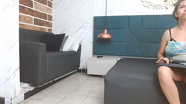 دردشة chanel_grant الجنسية المباشرة