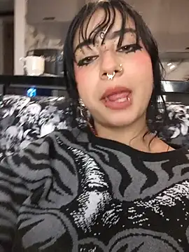 Sarah_Lark- Chat XXX live