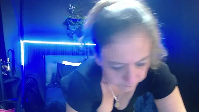 sasi_luna Chat XXX live