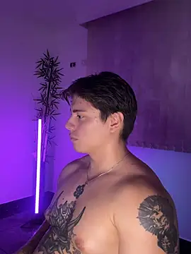 Giordano_Russo 라이브 XXX 채팅