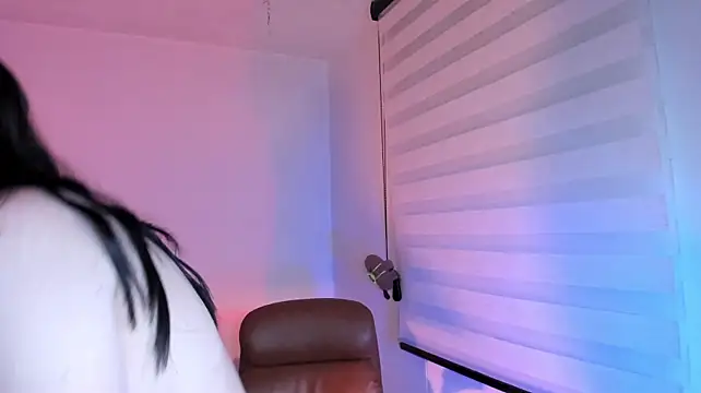 SarahCastillo_ Adlı Modelin Canlı XXX Sohbeti